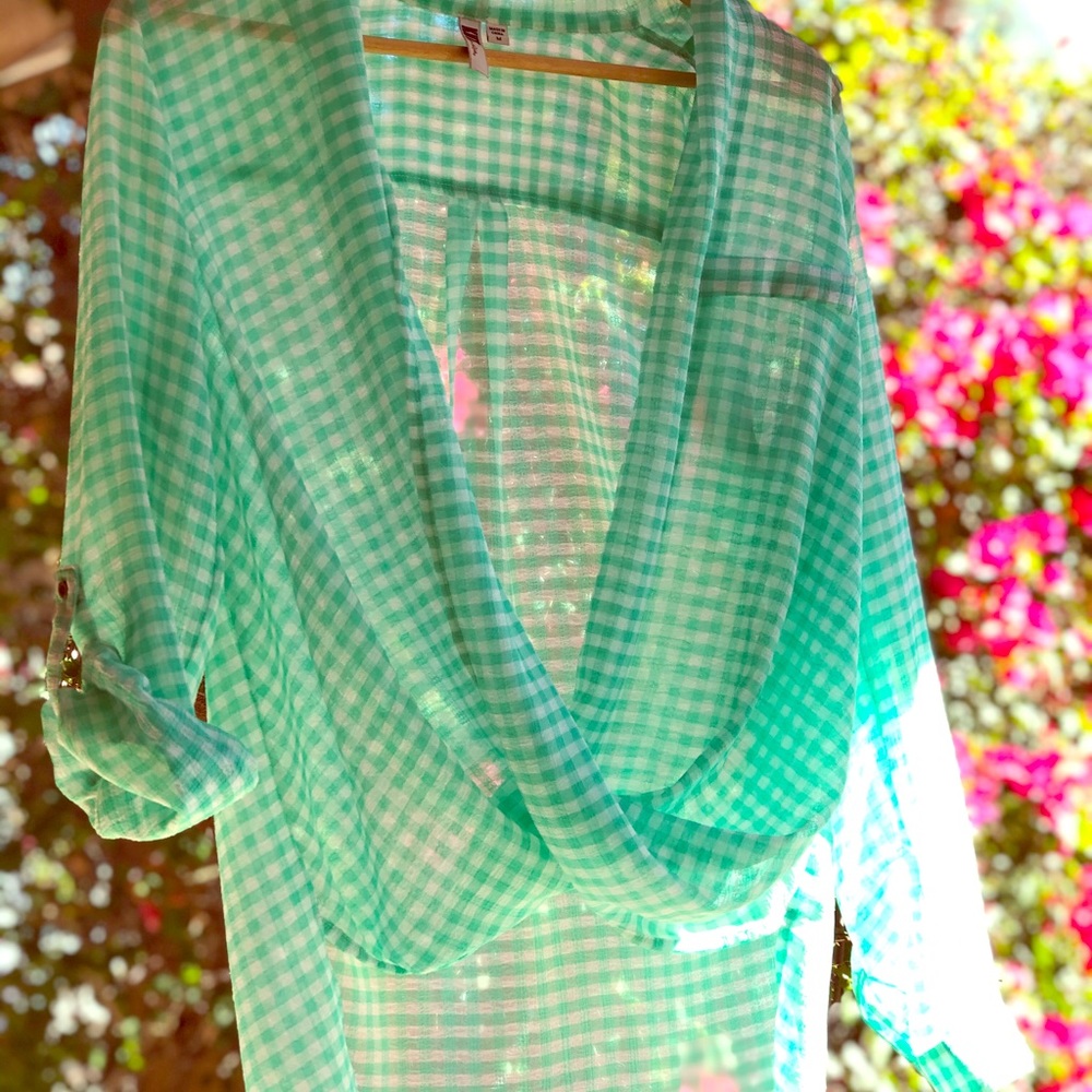 Gingham cross top never worn!